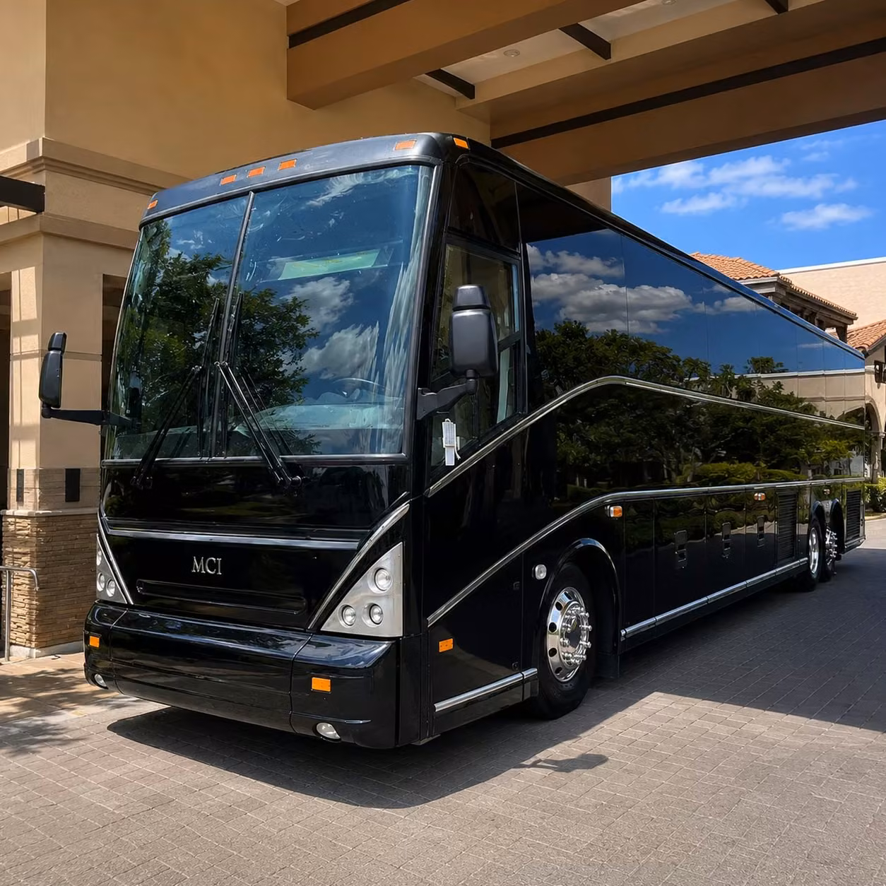 airport transfer shuttles to pti clt and rdu for corporate travelers