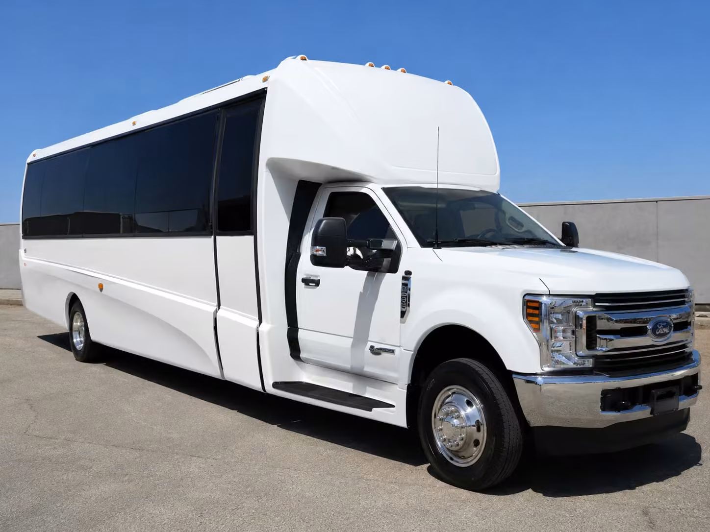 high point 15 passenger minibus rental